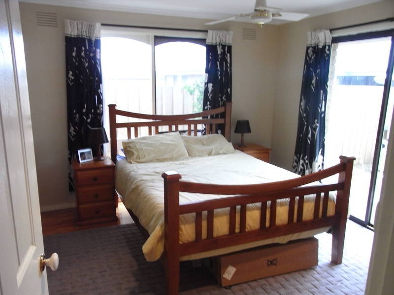 6 Risson  Street, Melton South VIC 3338