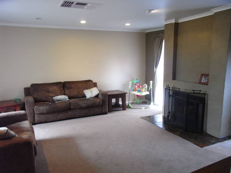 6 Risson  Street, Melton South VIC 3338