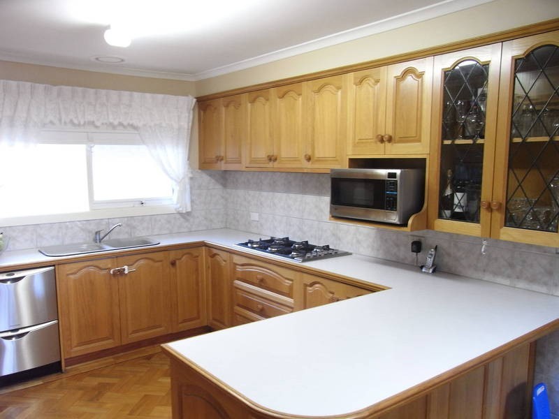 6 Risson  Street, Melton South VIC 3338