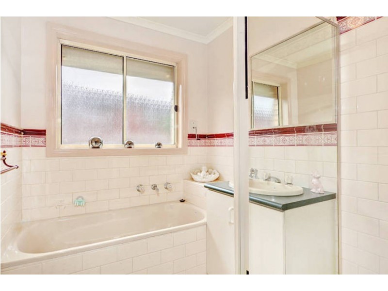 1 Ruairi Court, Kurunjang VIC 3337