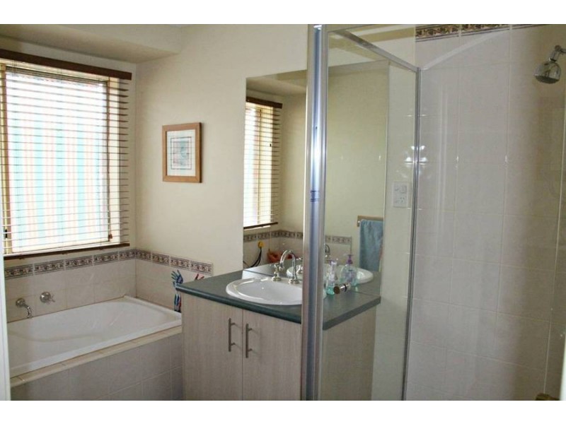 20 Princeton Avenue, Melton West VIC 3337