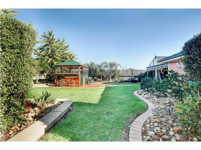 12 Pascoe Court, Melton West VIC 3337