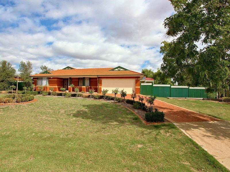 28 Maplewood Close, Brookfield VIC 3338
