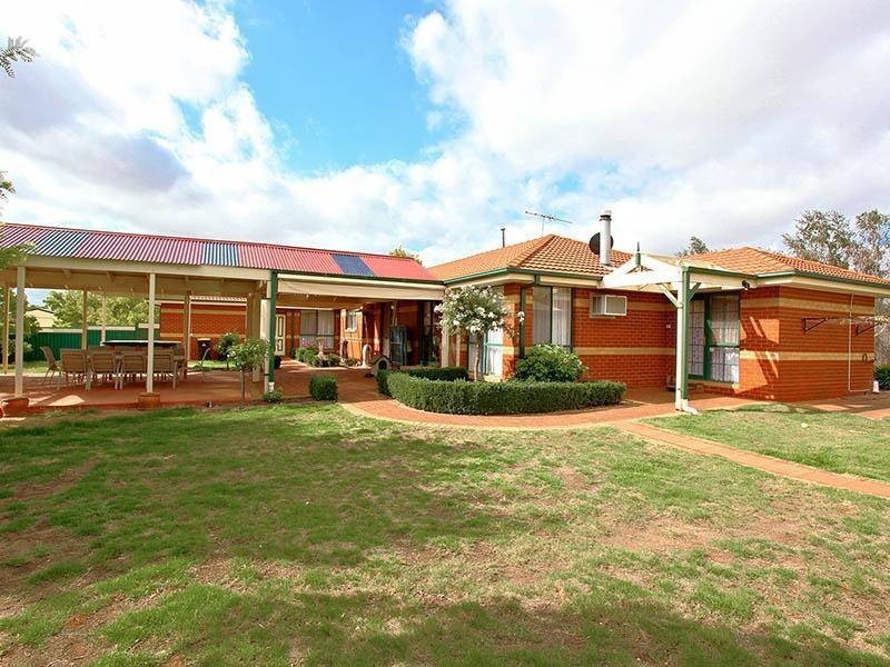 28 Maplewood Close, Brookfield VIC 3338