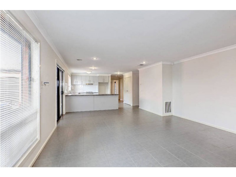 12 Melrome Court, Kurunjang VIC 3337