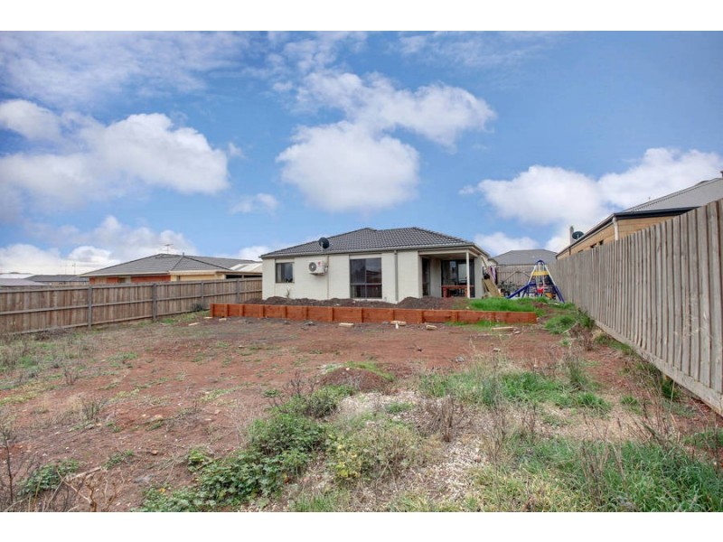 49 Black Knight Way, Kurunjang VIC 3337