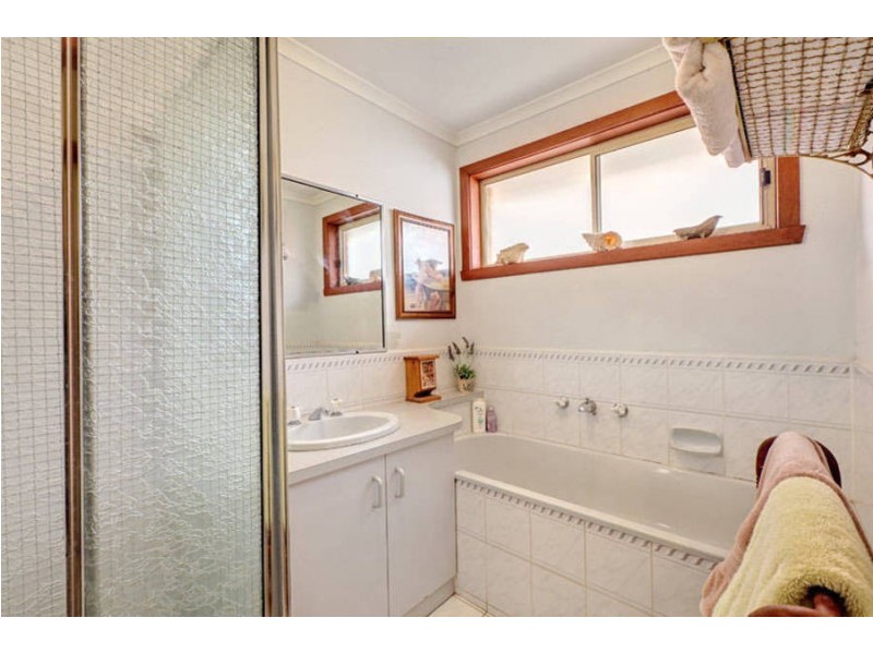 273 Centenary Avenue, Melton West VIC 3337