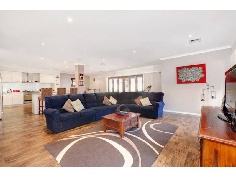 6 Northgate Drive, Melton West VIC 3337