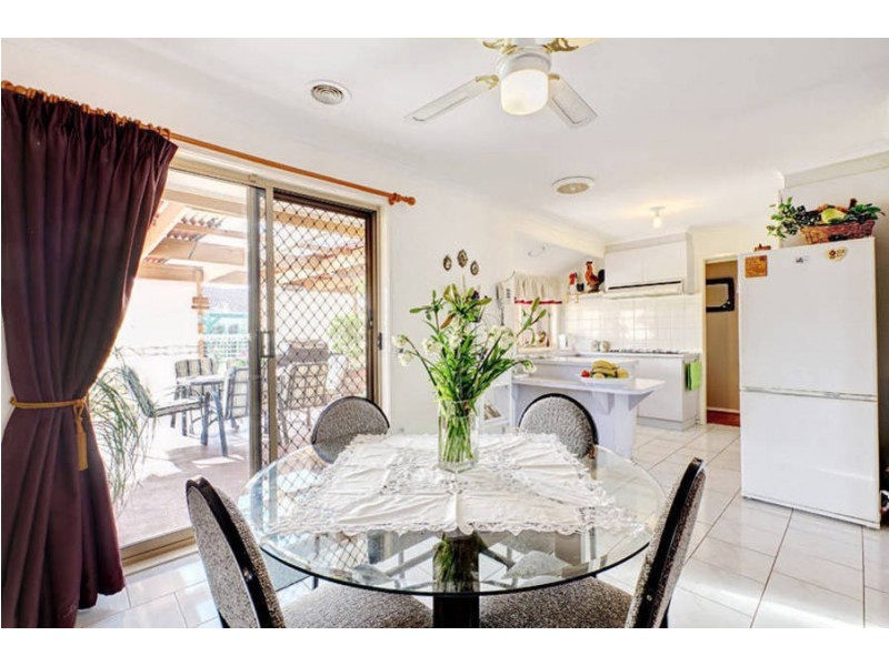 15 Nimmo Crescent, Kurunjang VIC 3337