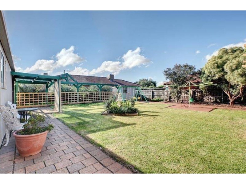 15 Nimmo Crescent, Kurunjang VIC 3337