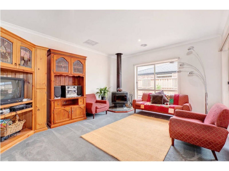 18 Moonah Avenue, Brookfield VIC 3338