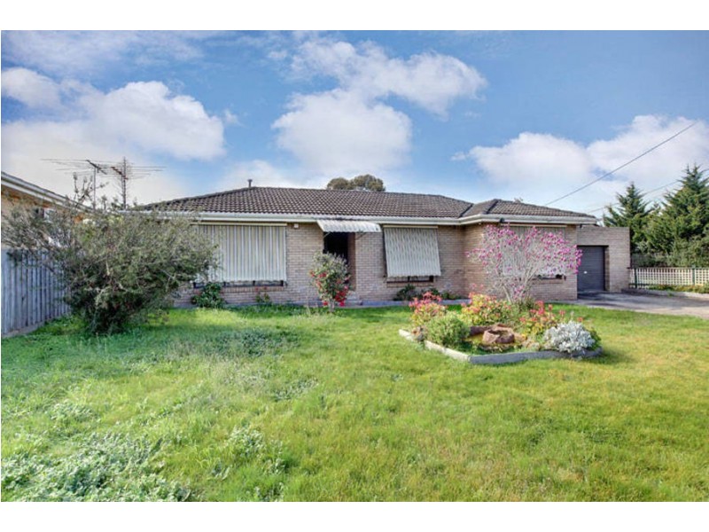 52 Quail Crescent, Melton VIC 3337