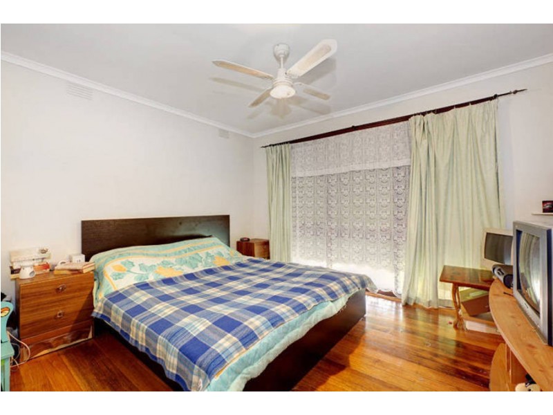 52 Quail Crescent, Melton VIC 3337