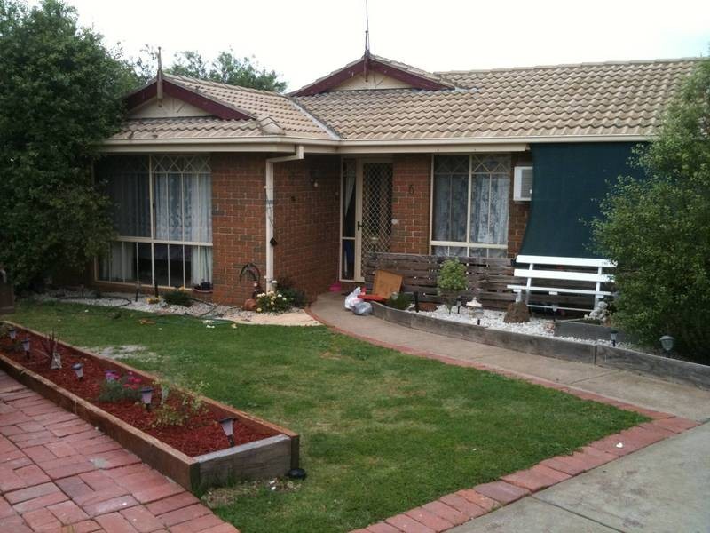 6 Paul Court, Melton West VIC 3337