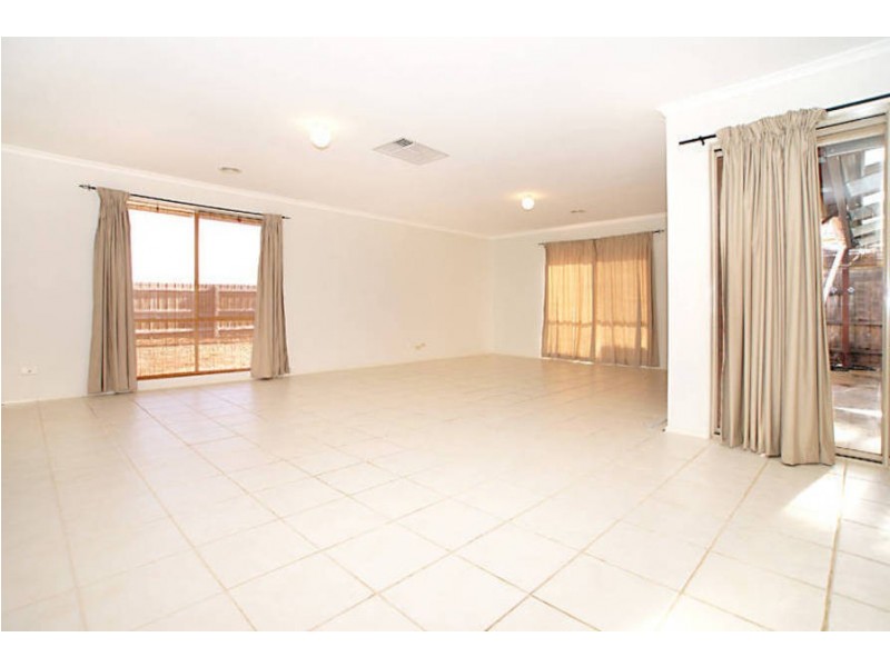 27 Ridgeway, Melton West VIC 3337