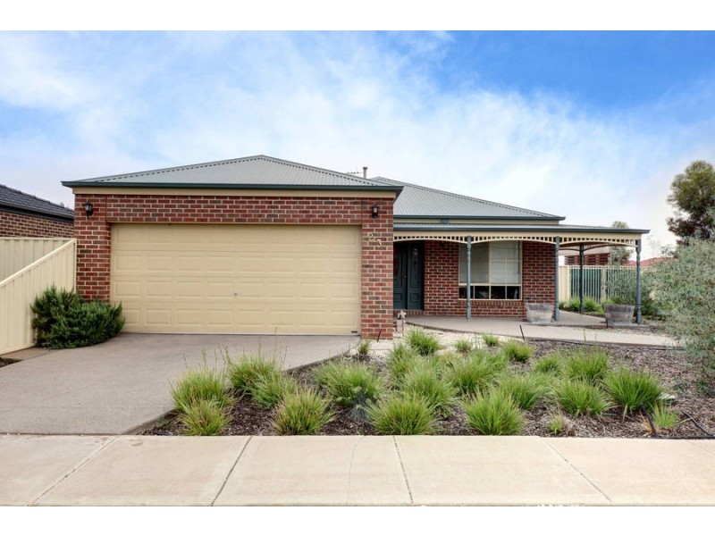 23 Scarlet Oak Avenue, Melton West VIC 3337