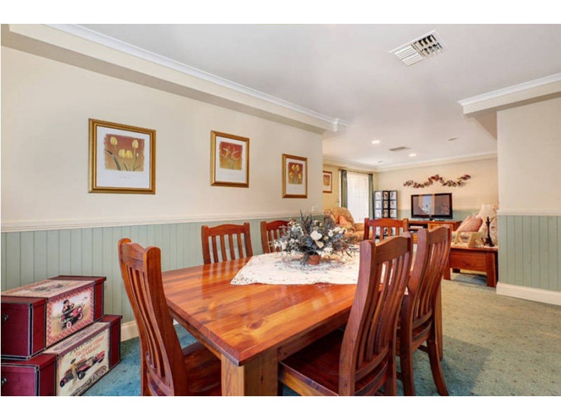 13 Ruairi Court, Kurunjang VIC 3337