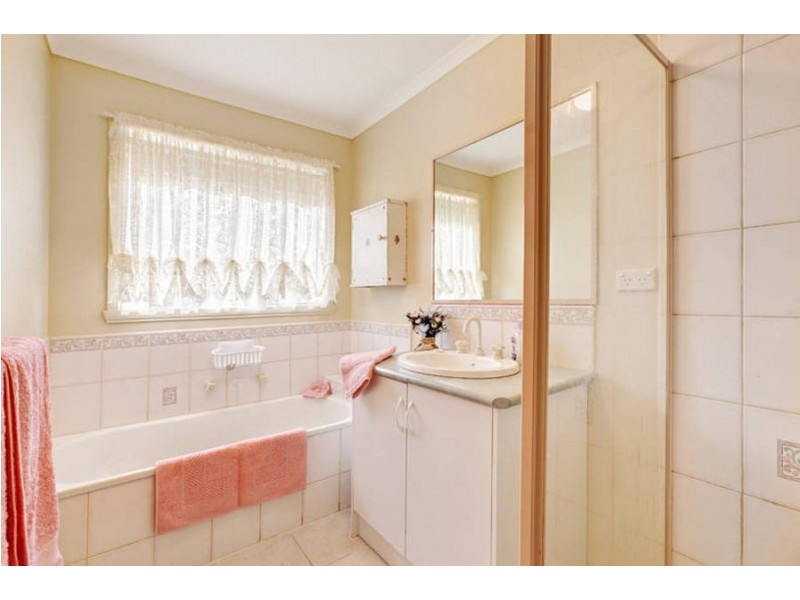 13 Ruairi Court, Kurunjang VIC 3337