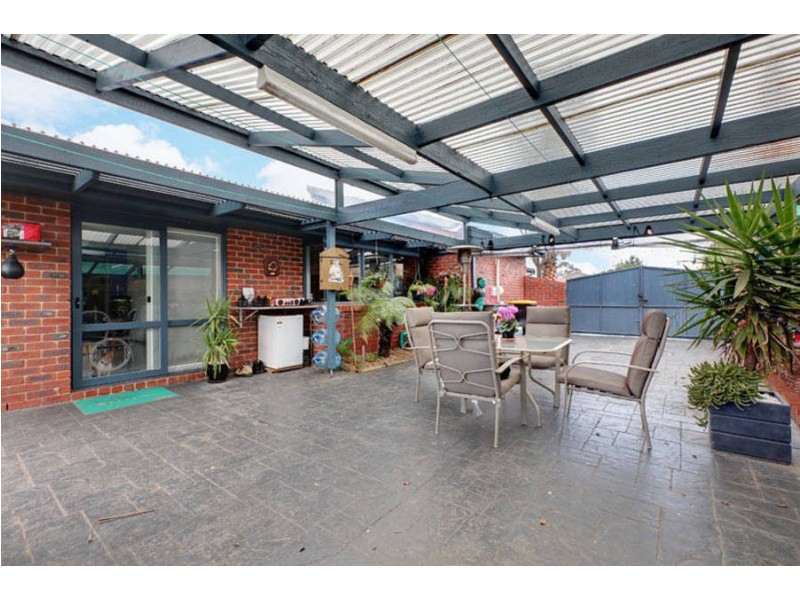 26 Trethowan Avenue, Melton West VIC 3337