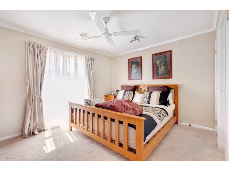 13 Hilton Way, Melton West VIC 3337