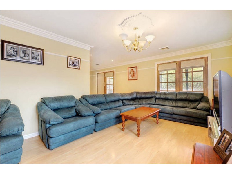 18 Tern Court, Melton VIC 3337