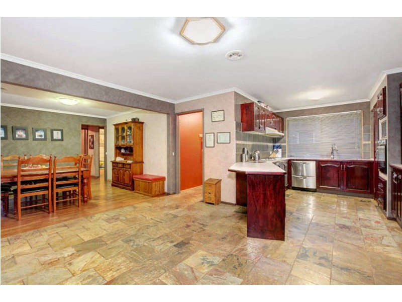 9 PASCOE COURT, Melton West VIC 3337