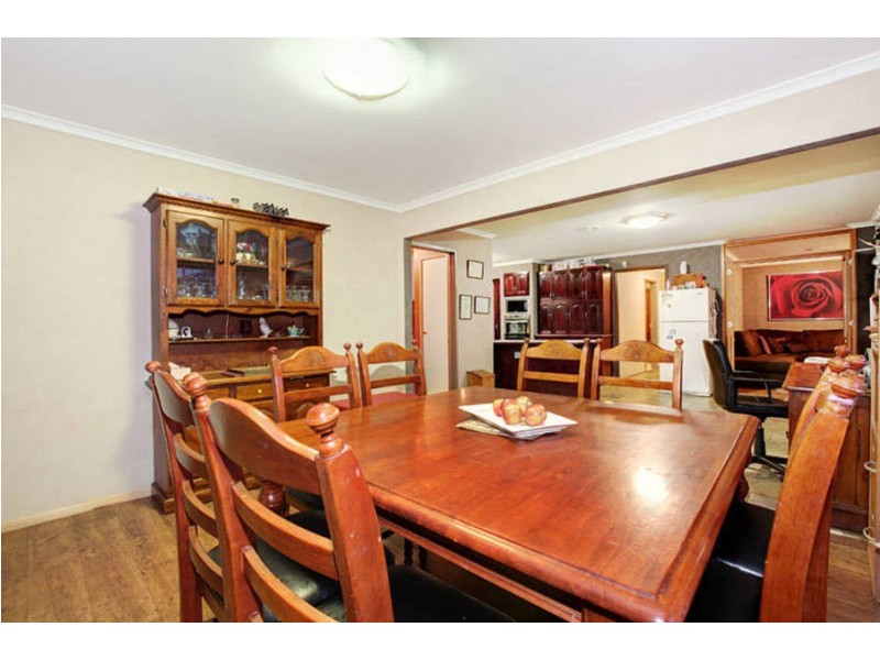 9 PASCOE COURT, Melton West VIC 3337