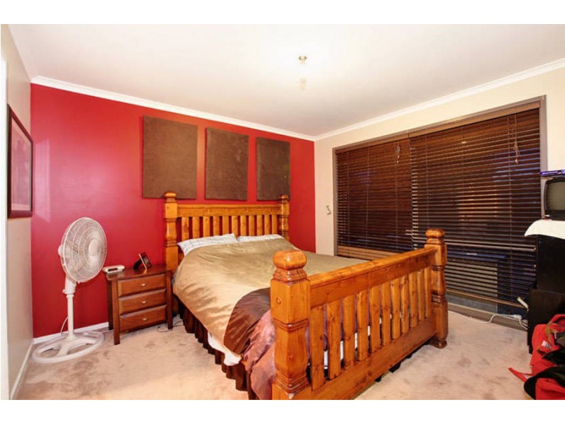 9 PASCOE COURT, Melton West VIC 3337