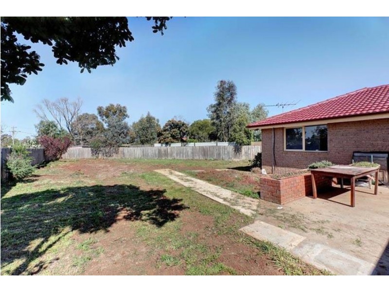 8 Tarwin Court, Brookfield VIC 3338