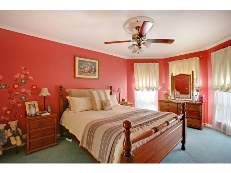 31 Fleetwood Circuit, Melton West VIC 3337