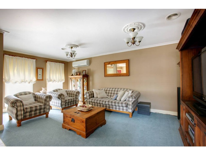 31 Fleetwood Circuit, Melton West VIC 3337