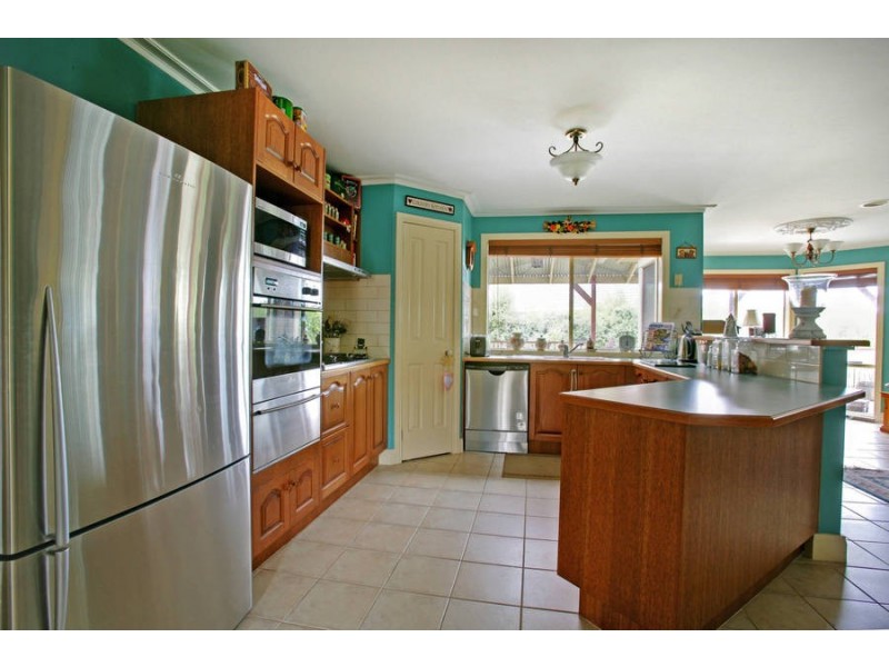 31 Fleetwood Circuit, Melton West VIC 3337