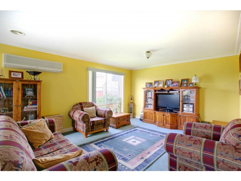 31 Fleetwood Circuit, Melton West VIC 3337