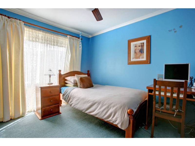 31 Fleetwood Circuit, Melton West VIC 3337