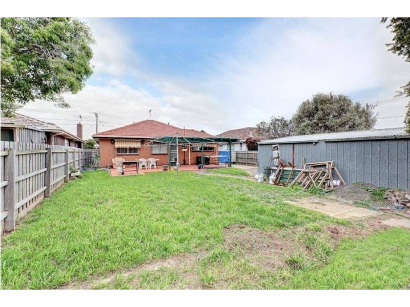 45 Marina Drive, Melton VIC 3337