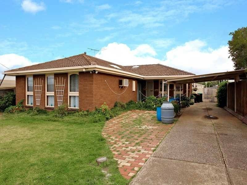 55 Marina Drive, Melton VIC 3337