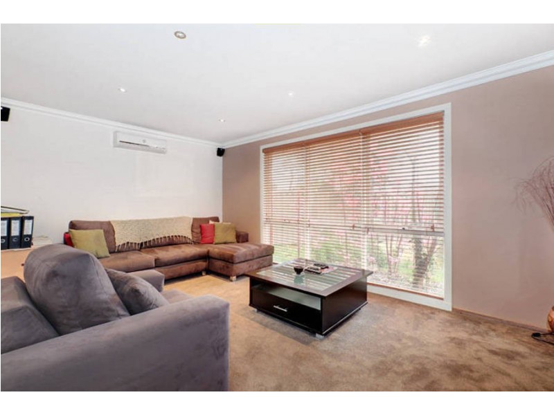 1 Hume Avenue, Melton South VIC 3338