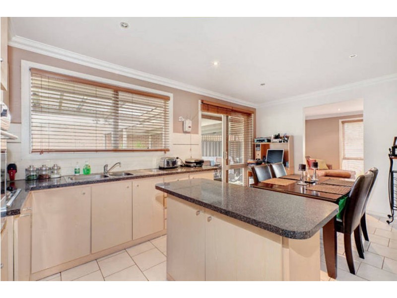 1 Hume Avenue, Melton South VIC 3338