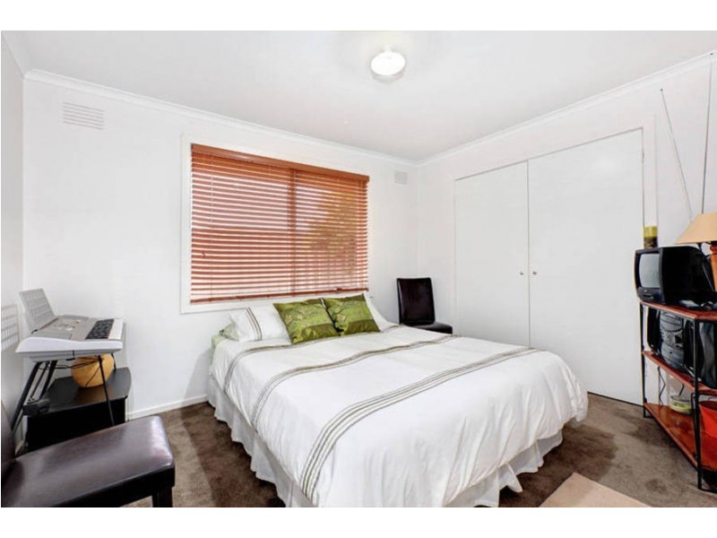 1 Hume Avenue, Melton South VIC 3338