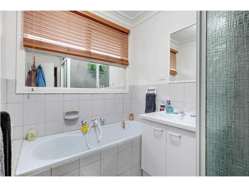 1 Hume Avenue, Melton South VIC 3338