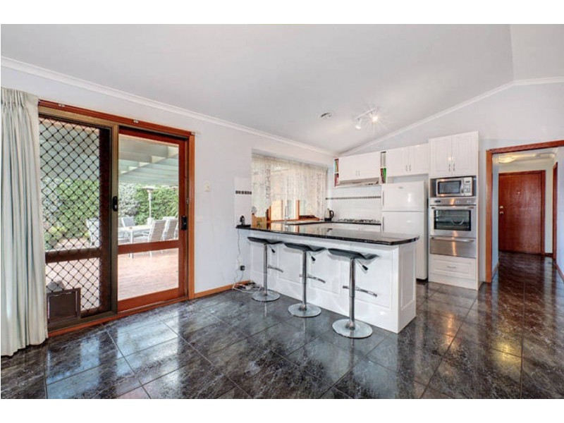 13 Endeavour Place, Melton West VIC 3337