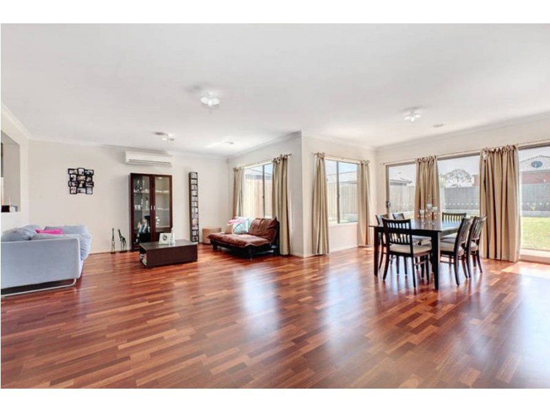 13 Melrome Court, Kurunjang VIC 3337