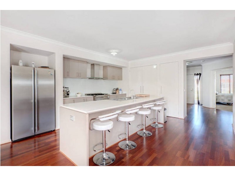 13 Melrome Court, Kurunjang VIC 3337