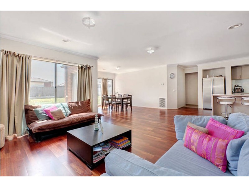 13 Melrome Court, Kurunjang VIC 3337