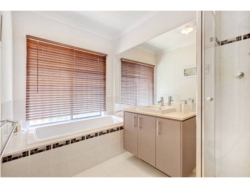 13 Melrome Court, Kurunjang VIC 3337