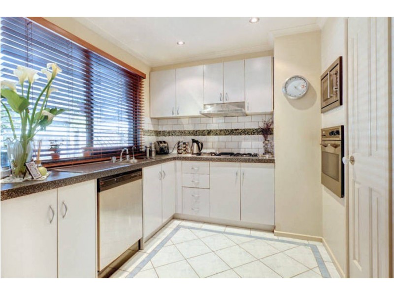 41 Walsingham Crescent, Kurunjang VIC 3337