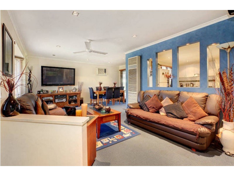 41 Walsingham Crescent, Kurunjang VIC 3337