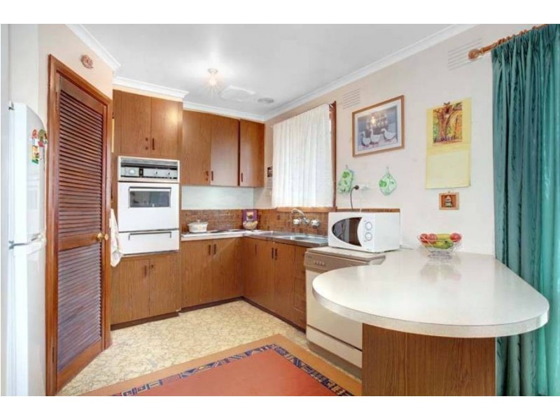 17 Hudson Place, Melton VIC 3337