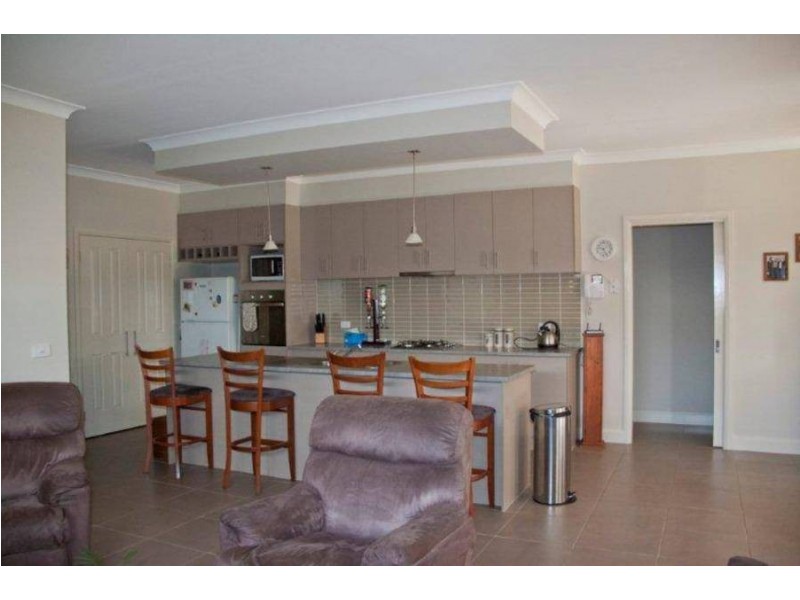 38 Panorama Drive, Melton West VIC 3337