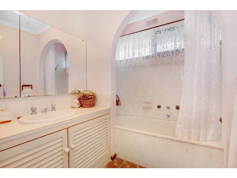 34 Bennett Street, Melton South VIC 3338